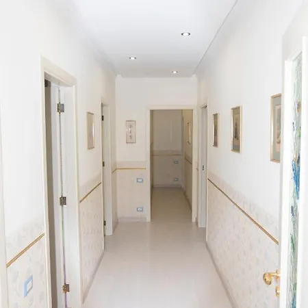 Domus Luna Apartment Sorrento